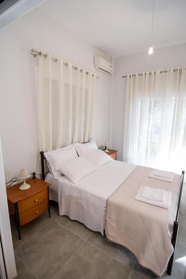 Anna Apartment Preveza Esterno foto