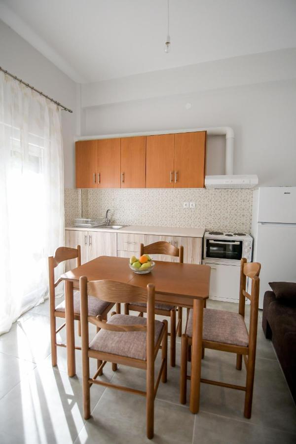Anna Apartment Preveza Esterno foto
